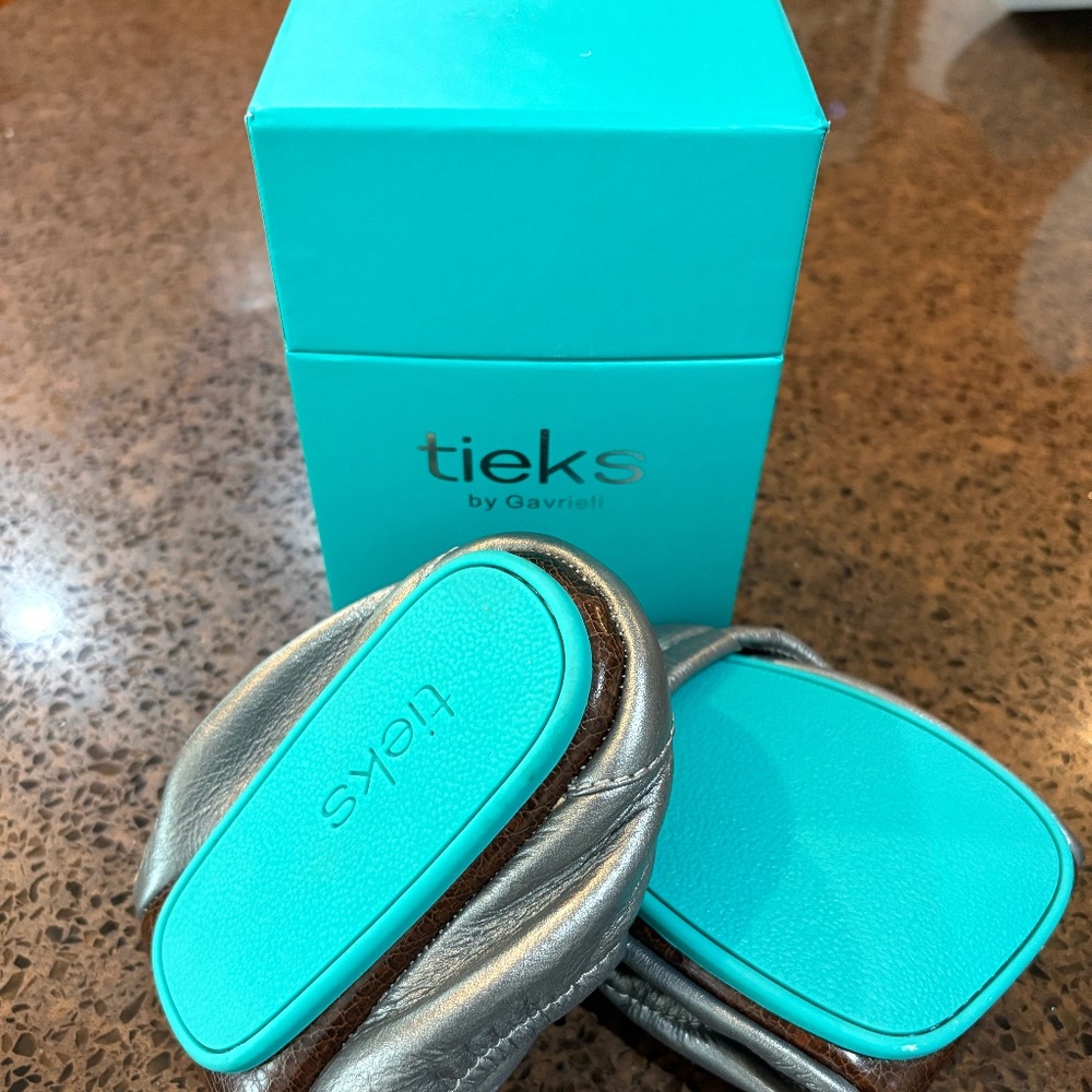 Tieks - Metallic Pewter Size 8